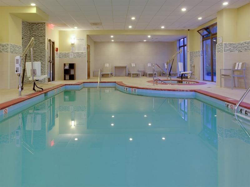 Hotel Express & Lakes By Ihg Laurel
