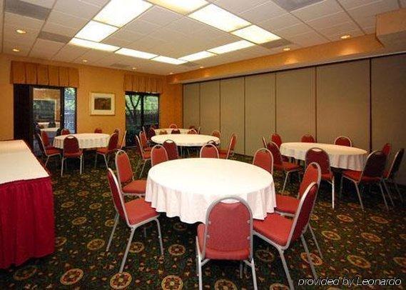Express & Lakes By Ihg 3* Laurel